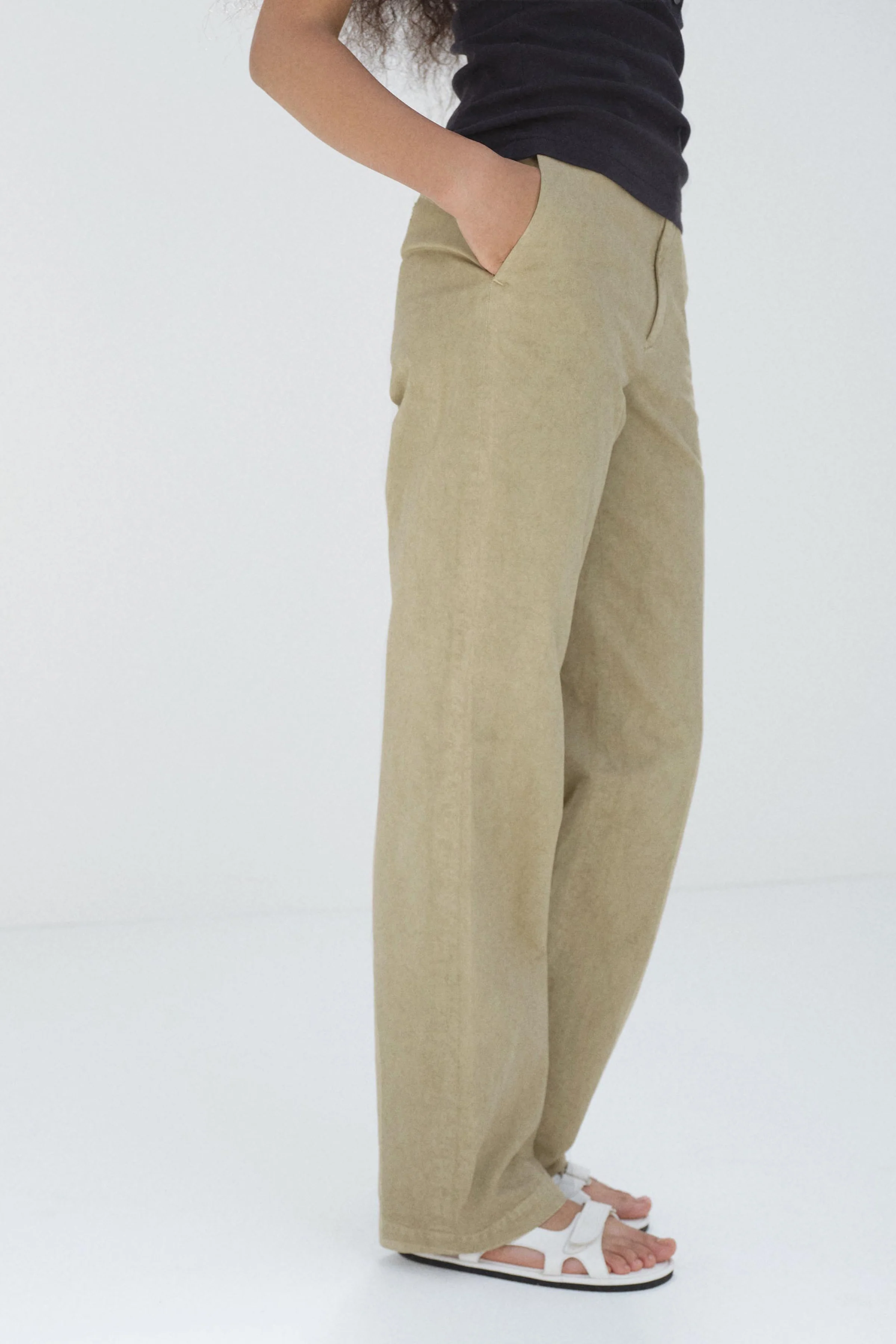 Finx Light Chino - Image 4
