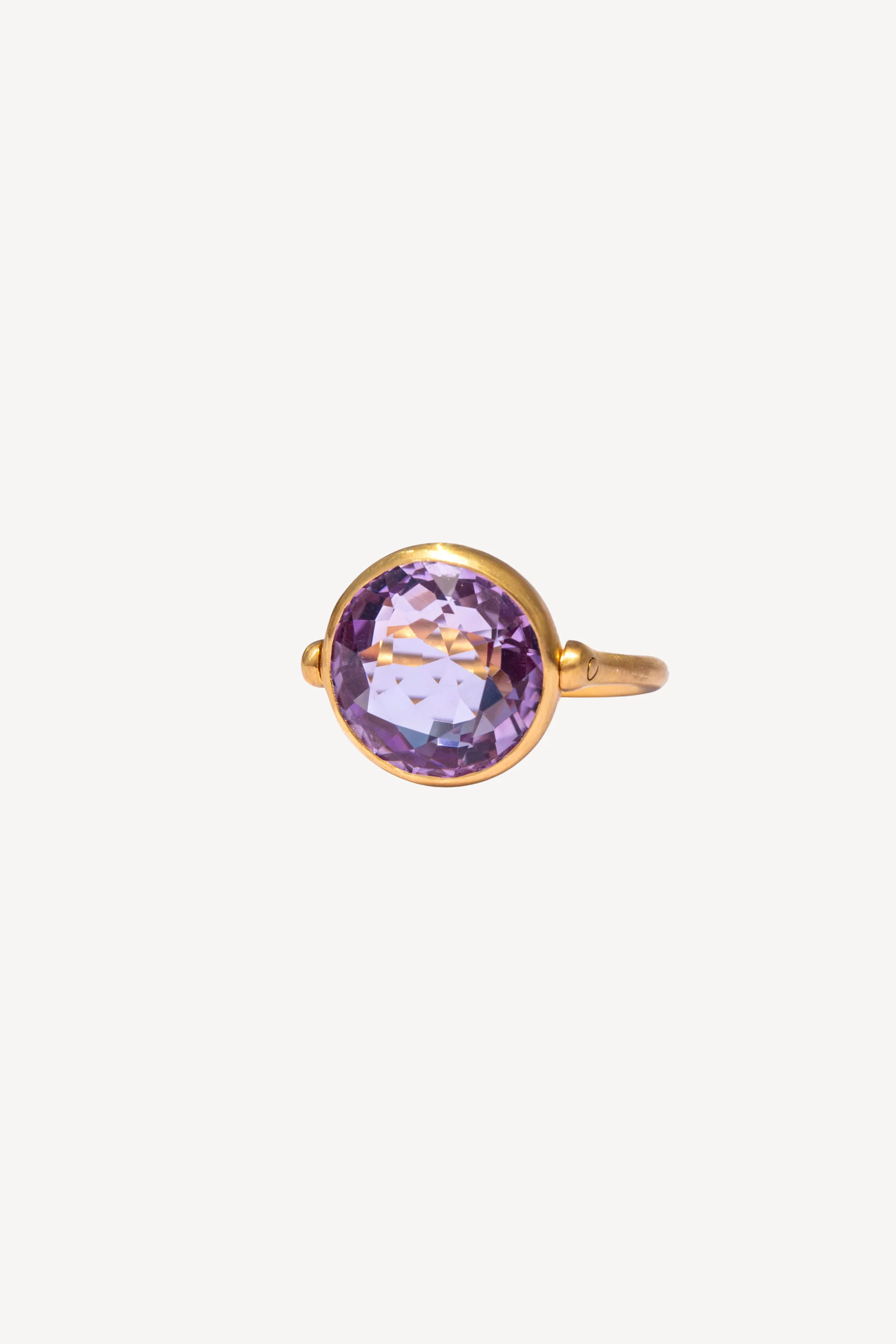 22YG Amethyst Swivel Ring - Image 2