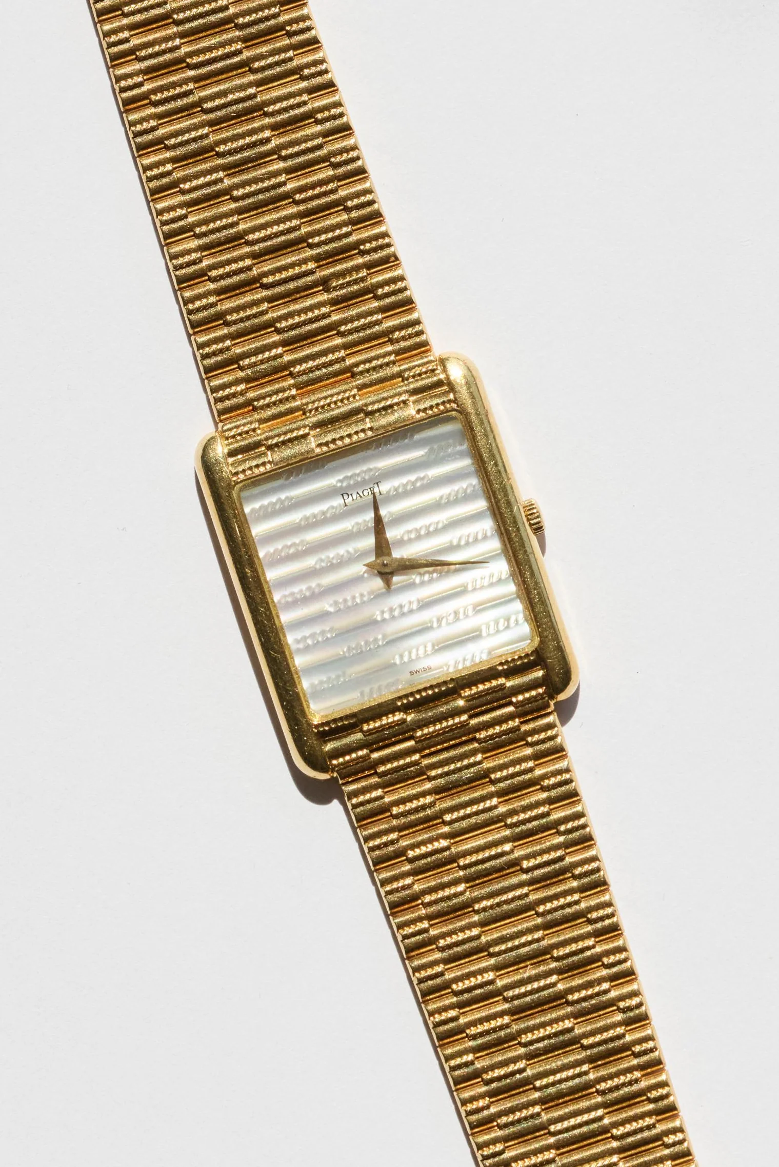 Piaget 18K YG MOP Traditional Ultra Thin 1980s - Image 2