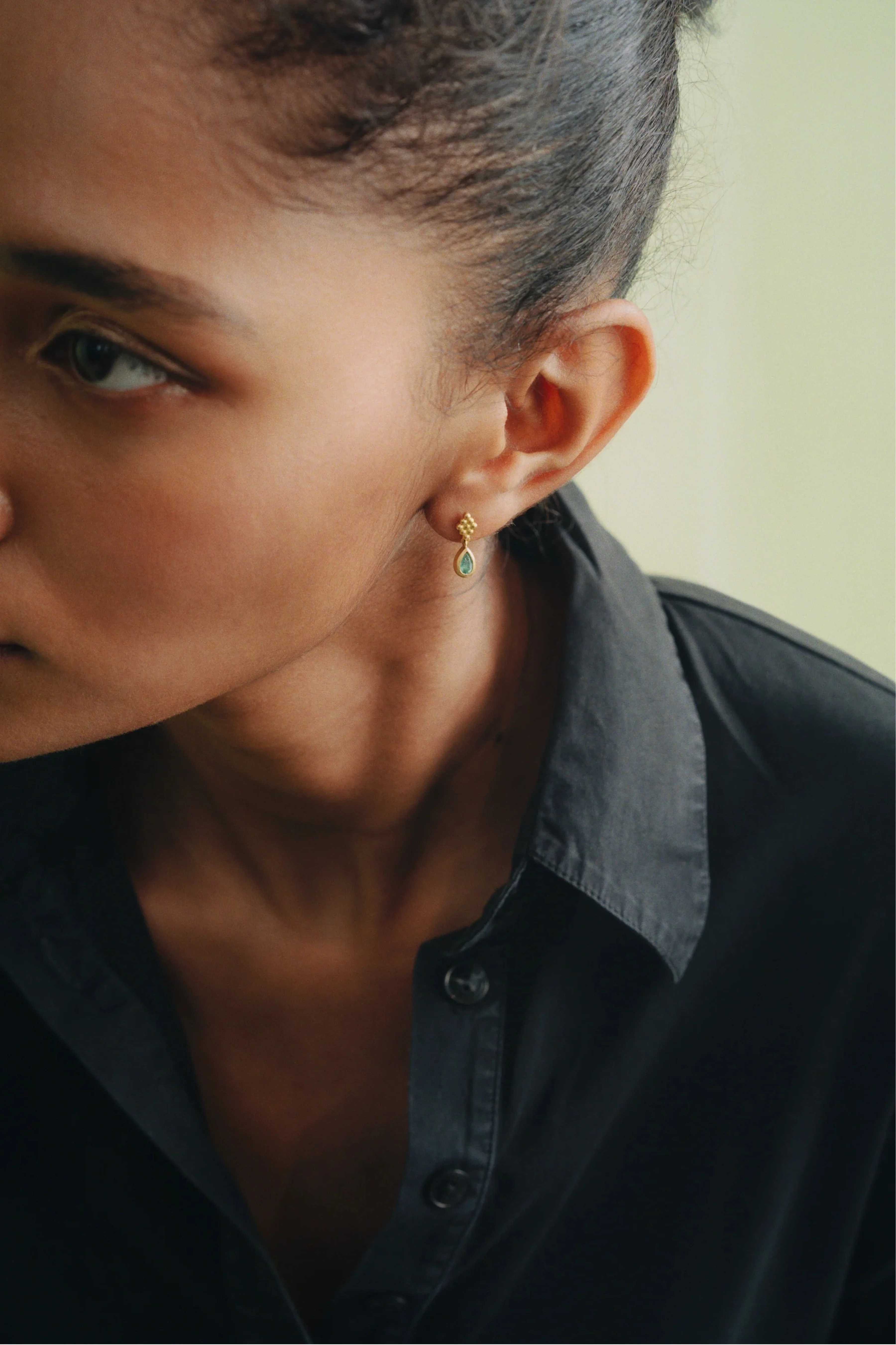 Small Emerald Nona Earrings - Image 2