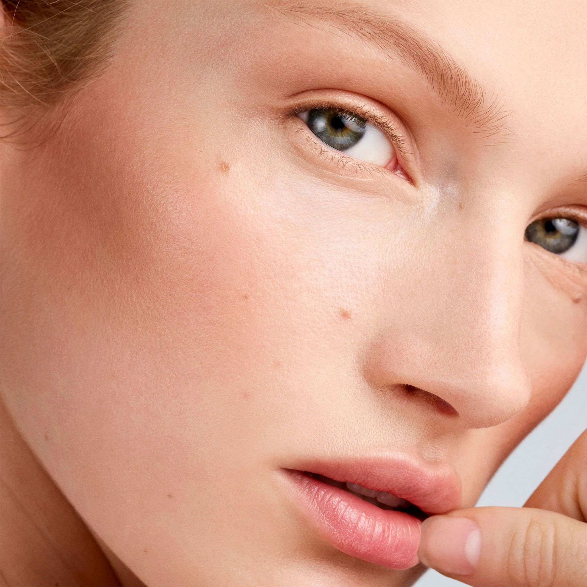 Peau De Soleil Tinted Highlight - Image 5