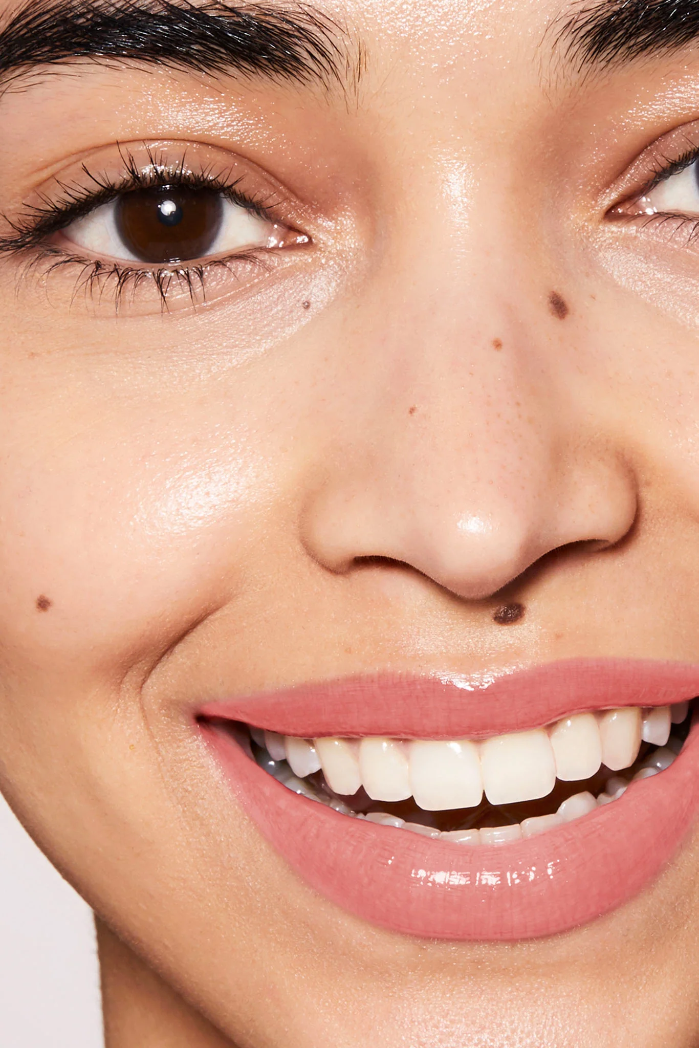 Nou Nou Liquid Lip Balm - Image 3